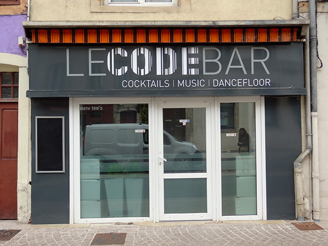 Le Code bar Enseigne-LeCodeBar.jpg