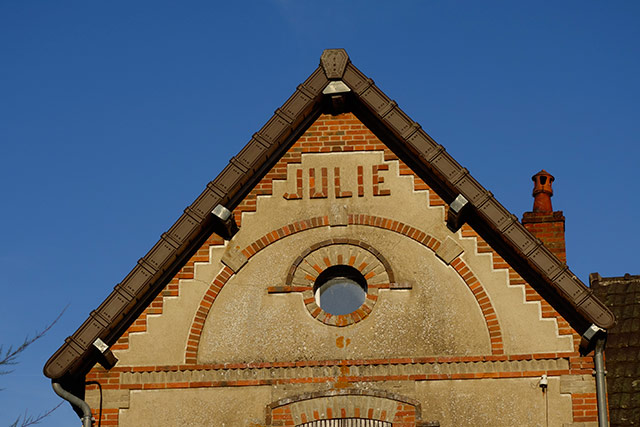 Julie. Julie2.jpg