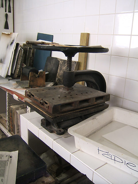 L'atelier, vue générale (de l'autre bout) L'atelier, vue générale (de l'autre bout)