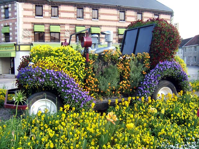 Automobile fleurie Automobile fleurie