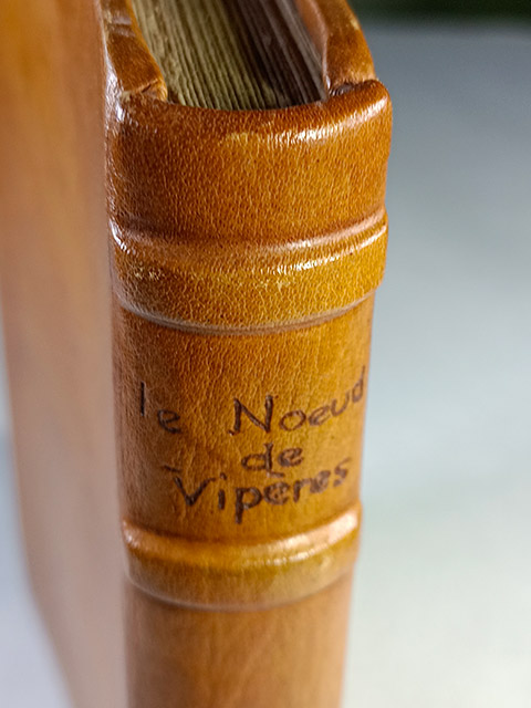 Le Nœud de vipères, reliure ReliureMauriac4.jpg