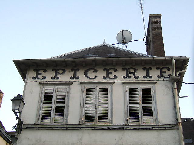 Enseigne peinte. Enseigne peinte.
