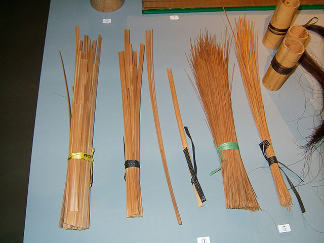 Matériel pour forme à papier. Hanji-Bat03.jpg