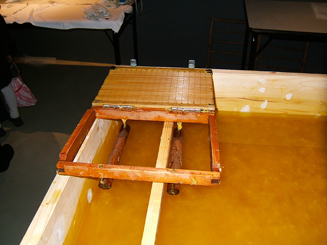 Matériel pour forme à papier. Hanji-Mat06.jpg
