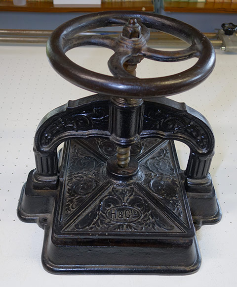 Presse à volant PresseCopier03.jpg