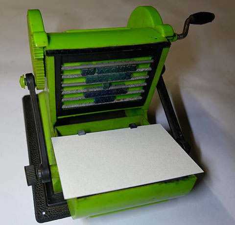 Presse jouet en matière plastique. PressePlatinePlastique-07.jpg